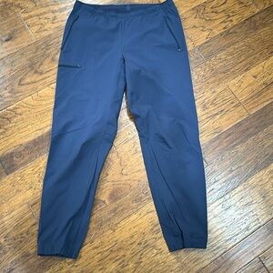 Arc’tetyx navy men’s kyanite pants